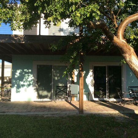 Fort Myers Beach House-On A Canal Bagian luar foto